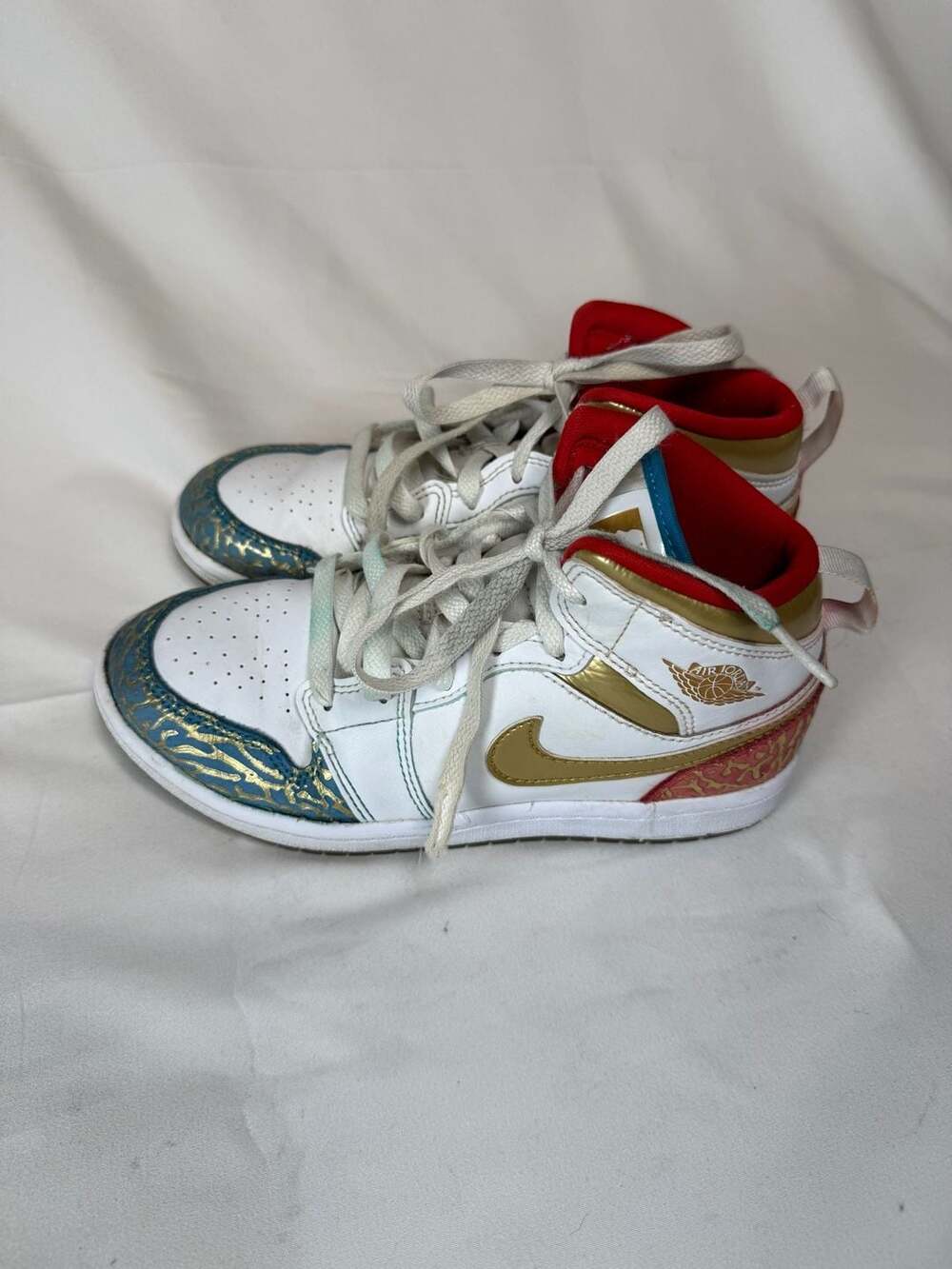 Streetwear Air Jordan 1 Mid SS GS NC to Chi White Metallic Gold FB2212-100 Size